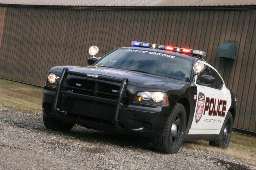  Dodge Charger Cop Car 2008 года  (фото 2 из 40)